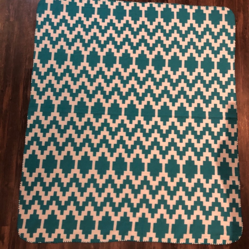 Pow wow blue and white throw blanket